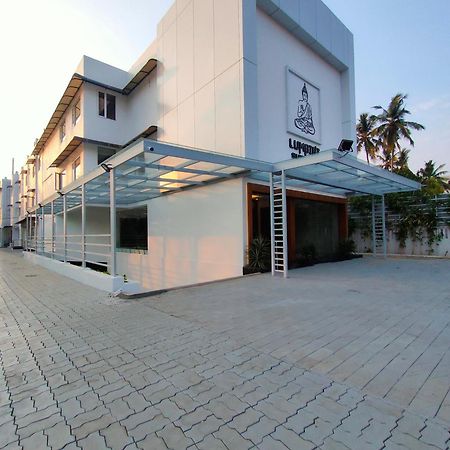 Lumbini Supreme Hotel Thrissur Exterior photo