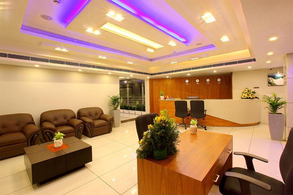 Lumbini Supreme Hotel Thrissur Exterior photo
